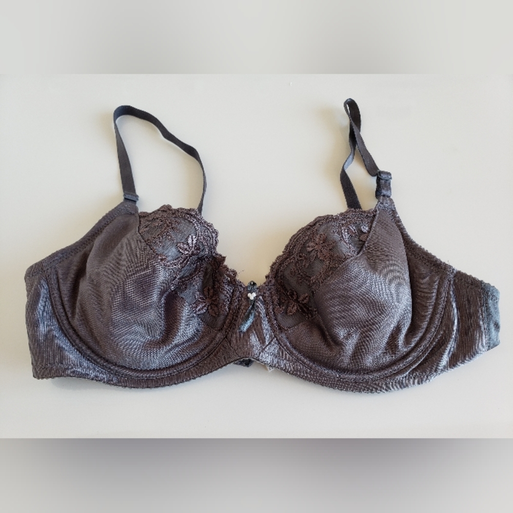Wacoal gray bra - Picture 1 of 8